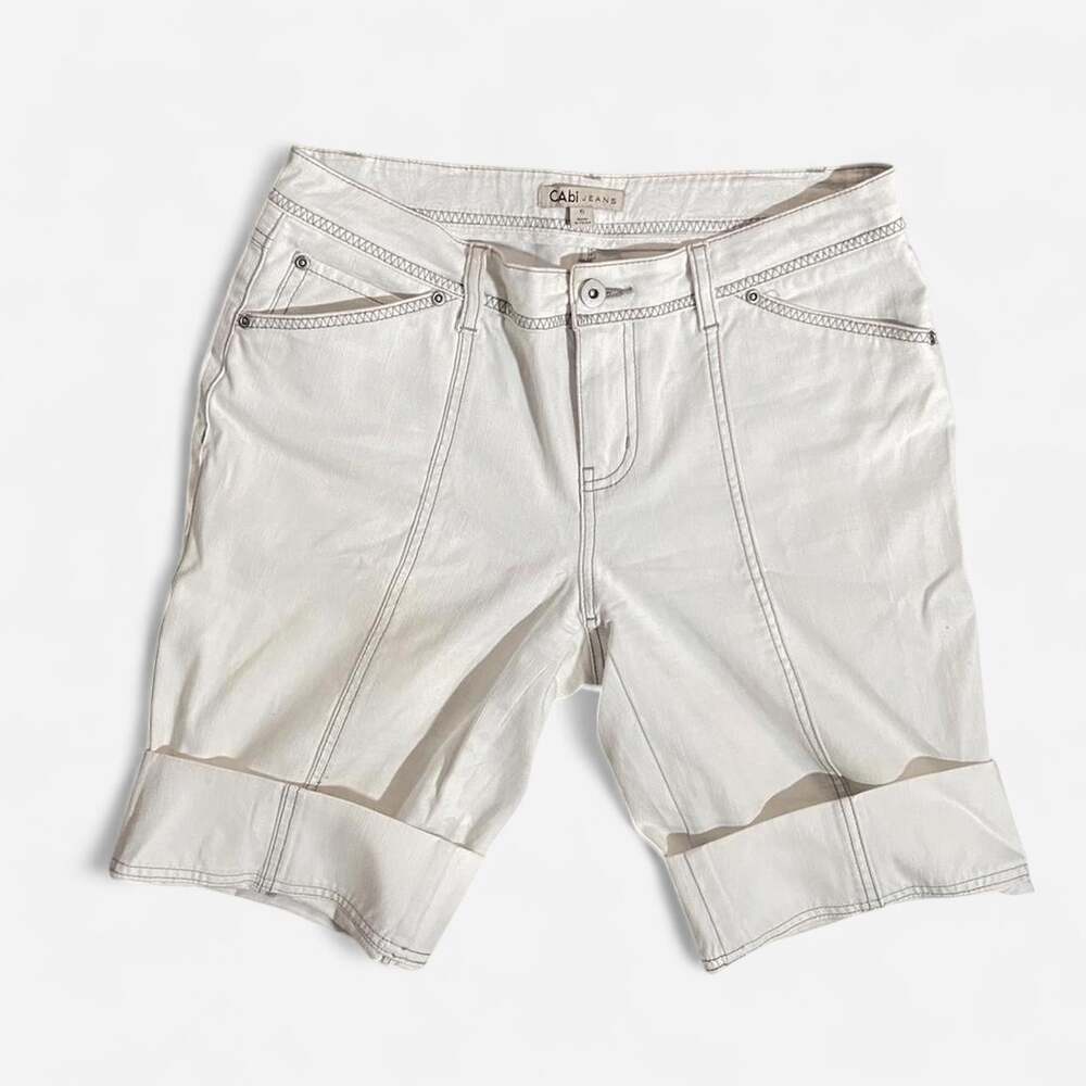 Cabi Women's White and Cream Shorts